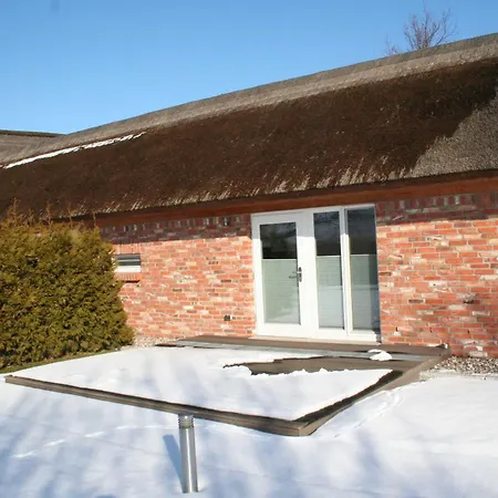 Holiday home Boddenblick Fw Anton *