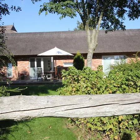 Holiday home Boddenblick Fw Anton